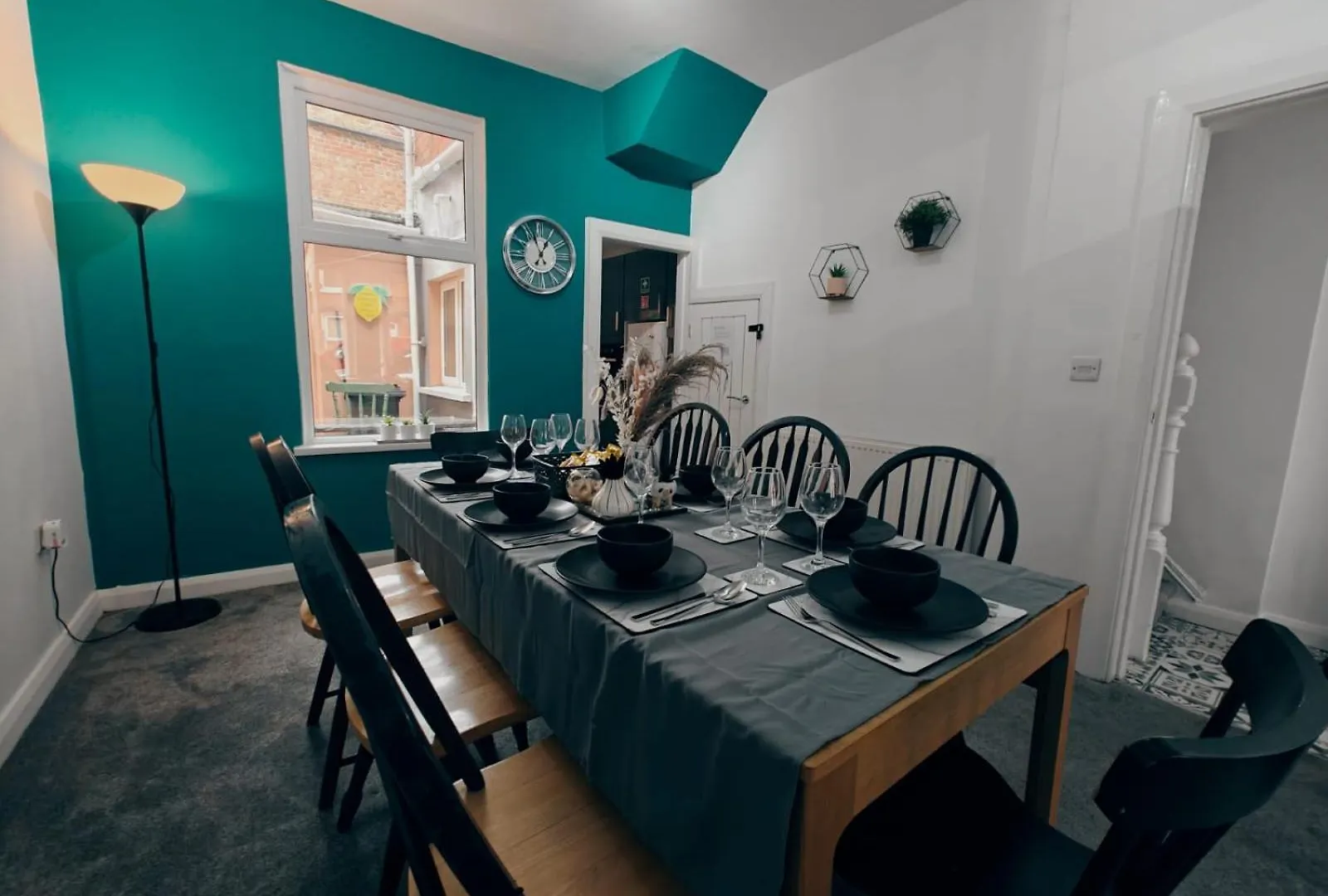 4Br Ravenhill Modern Home Belfast 0*,