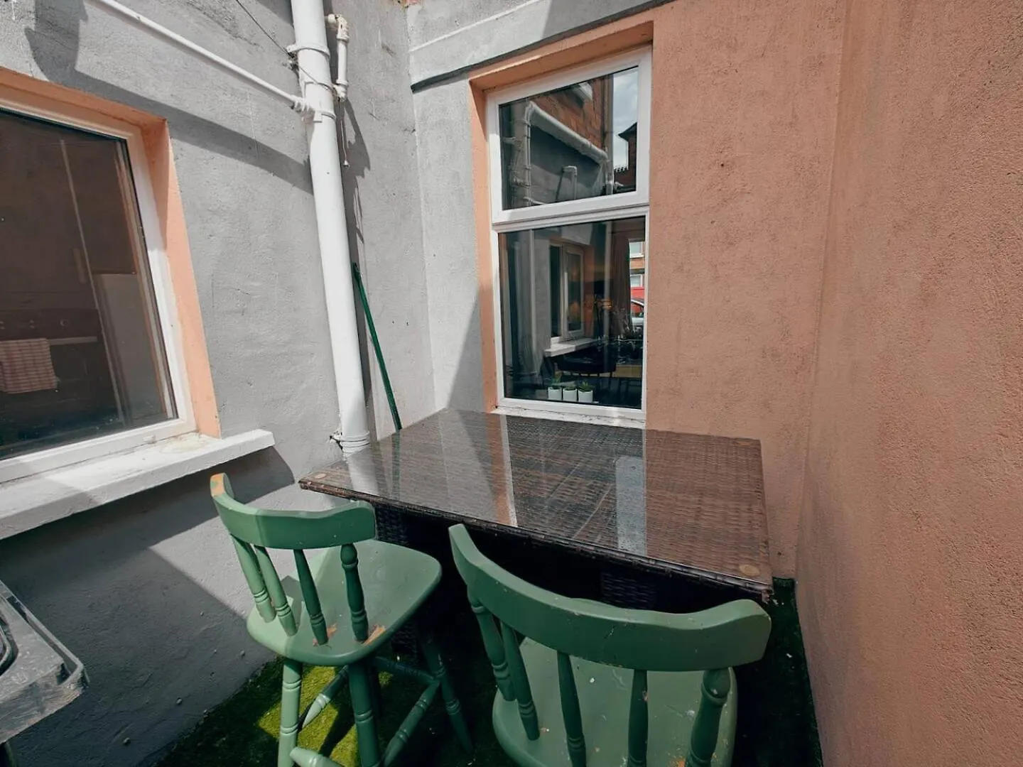4Br Ravenhill Modern Home Belfast
