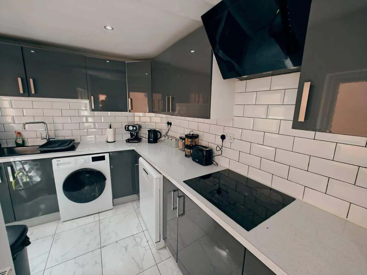 4Br Ravenhill Modern Home Belfast